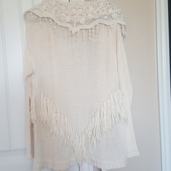 Buckle Cream cardigan - Picture 3 of 7